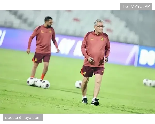 马里边路速度再创新高,强势表现助球队冲击冠军 马里边路速度再创新高,强势表现助球队冲击冠军