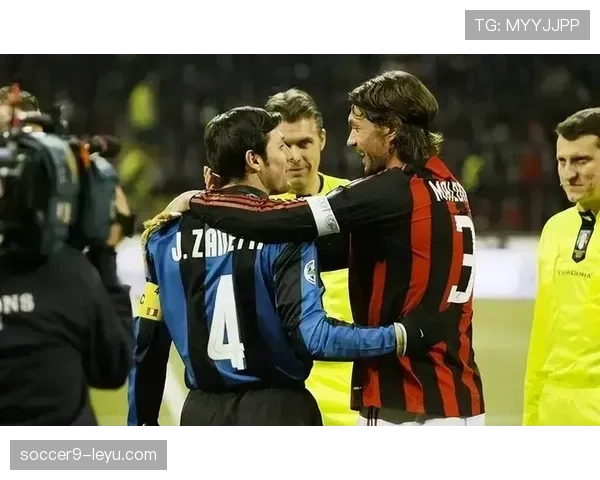 马尔蒂尼职业生涯成就解析：传奇后卫的深远影响力